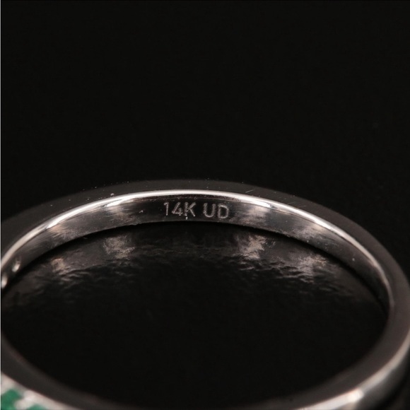 14K Emerald Band - Picture 8 of 8